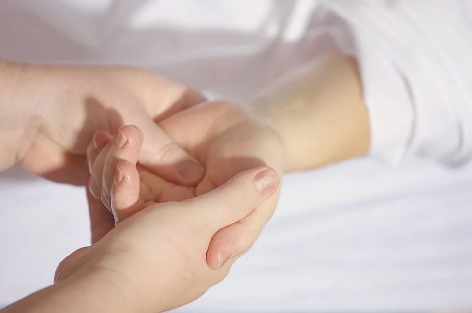 Avantages du massage des mains pour l'arthrite