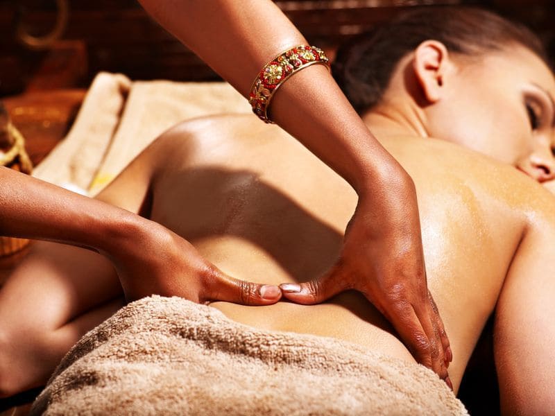 Le Massage Abhyanga
